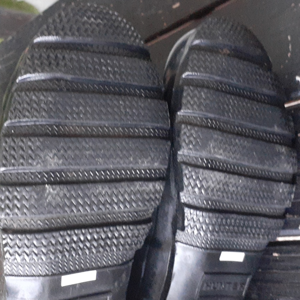 HUNTER RAIN BOOTS - Picture 8 of 13